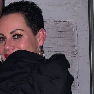 Meet your Posher, Marcia